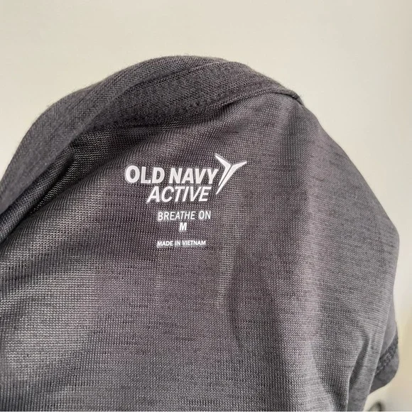 Old Navy | Gray Twist Front Muscle Tank | Size Medium - Picture 6 of 7